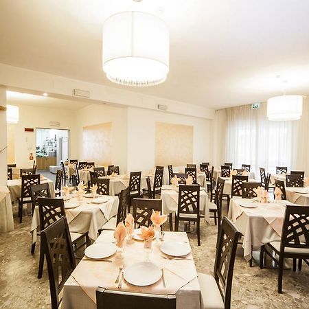 Hotel Marilonda Rimini Zewnętrze zdjęcie