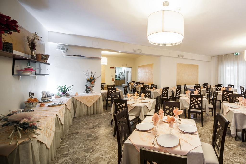 Hotel Marilonda Rimini Zewnętrze zdjęcie